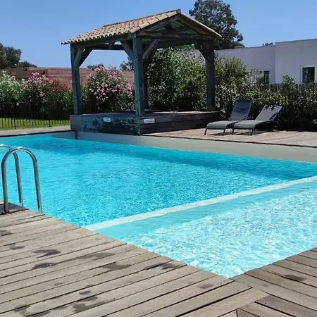 2/4 Pers, Piscine, Proche Mer,
